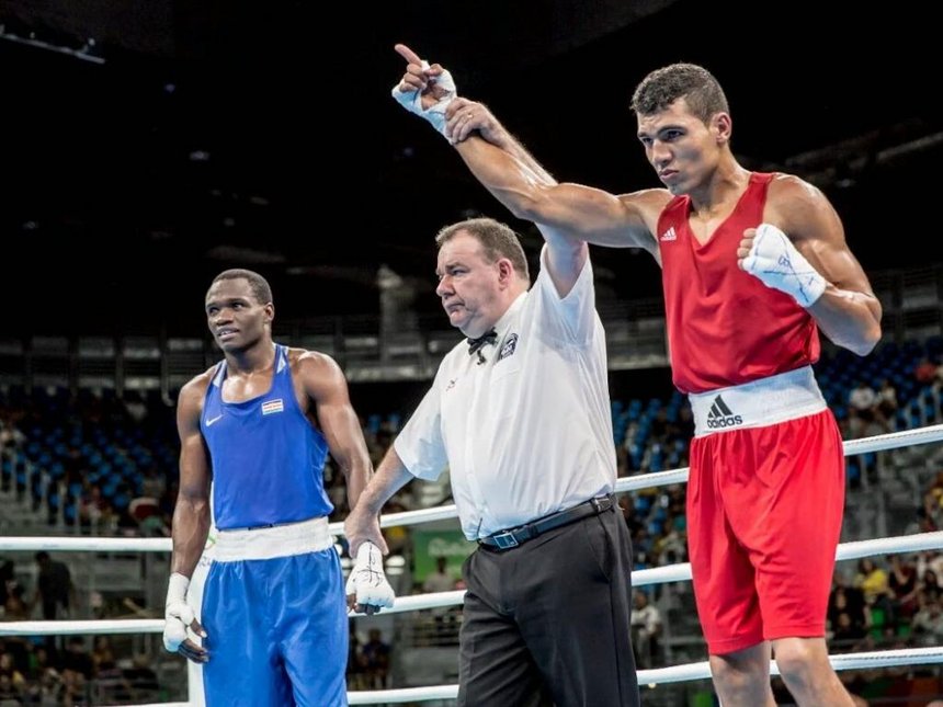 Irish referee decalring Rabii Mohammed winner in his first fight in Rio.